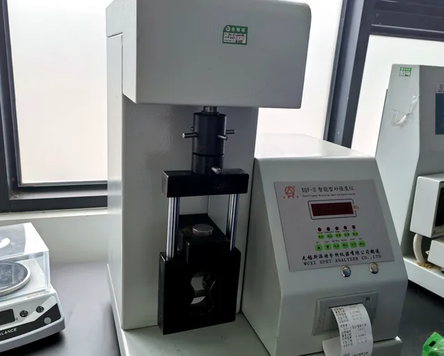 Intelligent sand strength tester for resin sand casting process control