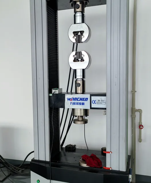 Tensile testing machine for casting material mechanical property inspection